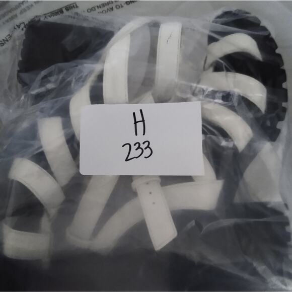 🎄2/$10🎄[H233] White Crocodile Gladiator Sandals - Picture 8 of 8